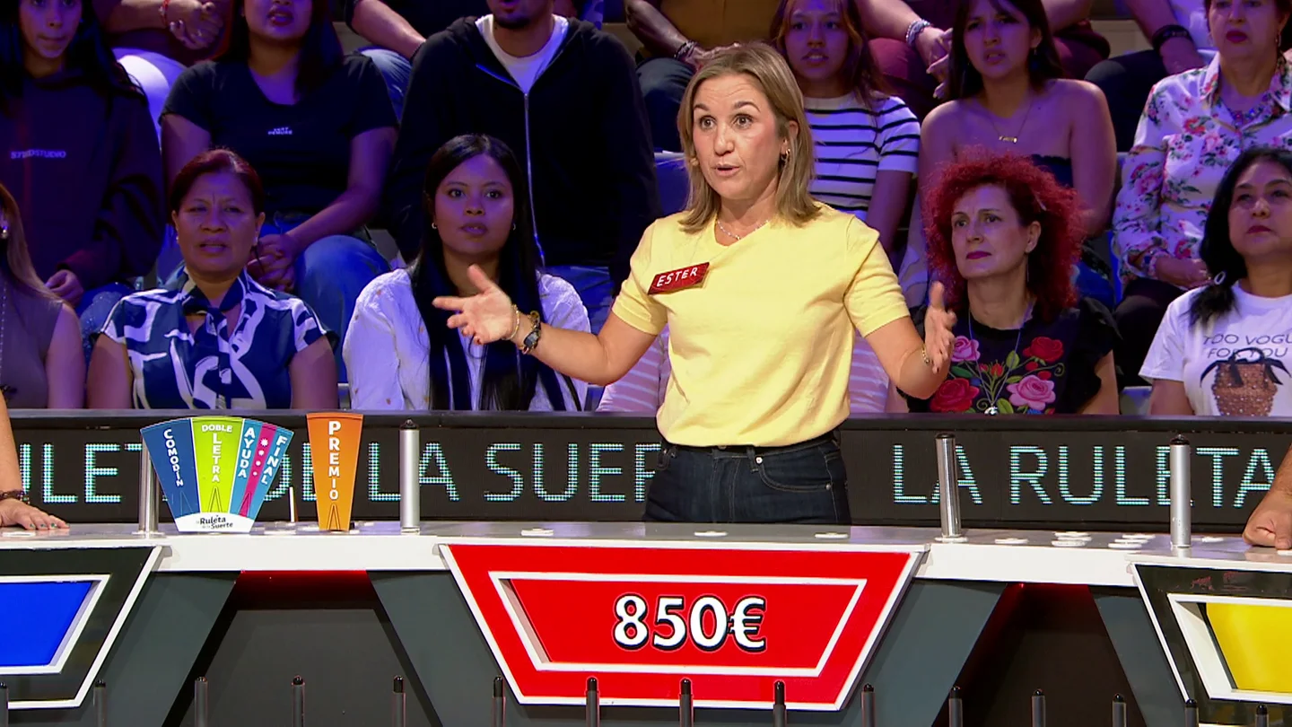 Ester no sabe la respuesta y se juega 850 euros, el Supercomodín y el Premio Ester no sabe la respuesta y se juega 850 euros, el Supercomodín y el Premio