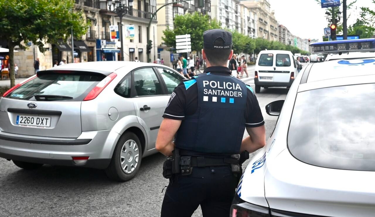 Agente de la Polic&iacute;a Local de Santander