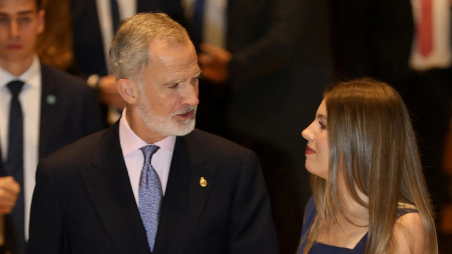 El rey Felipe VI y la infanta Sofía El rey Felipe VI y la infanta Sofía