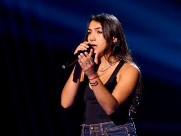 Julieta, talent de La Voz