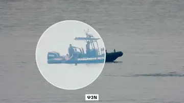 Salvamento Marítimo rescató a migrantes que habrían sido arrojados al mar cerca de Ceuta desde un buque militar marroquí Salvamento Marítimo rescató a migrantes que habrían sido arrojados al mar cerca de Ceuta desde un buque militar marroquí