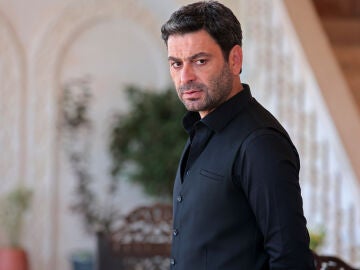 Ozan Akbaba tiene claro qu&eacute; define a Cihan Albora en En tierra lejana: su sentido de la justicia