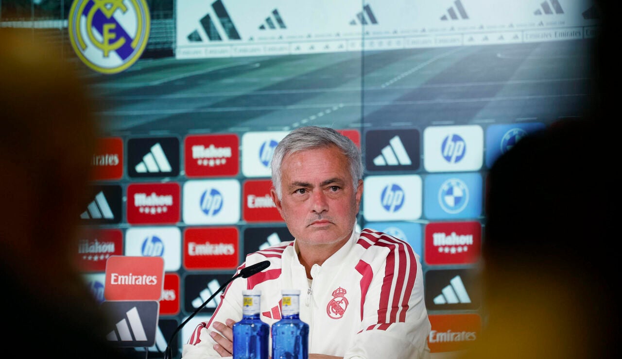 Jos&eacute; Mourinho en rueda de prensa antes del Cl&aacute;sico