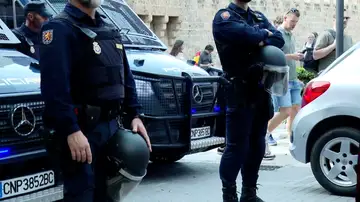 Agentes policiales Agentes policiales