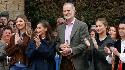 La familia real en Llanes en la entrega del Premio al Pueblo Ejemplar La familia real en Llanes en la entrega del Premio al Pueblo Ejemplar