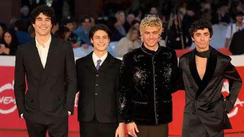 Javier Calvo, Milo Quifes, Lorenzo Zurzolo y Javier Ambrossi en el Festival de Cine de Roma Javier Calvo, Milo Quifes, Lorenzo Zurzolo y Javier Ambrossi en el Festival de Cine de Roma