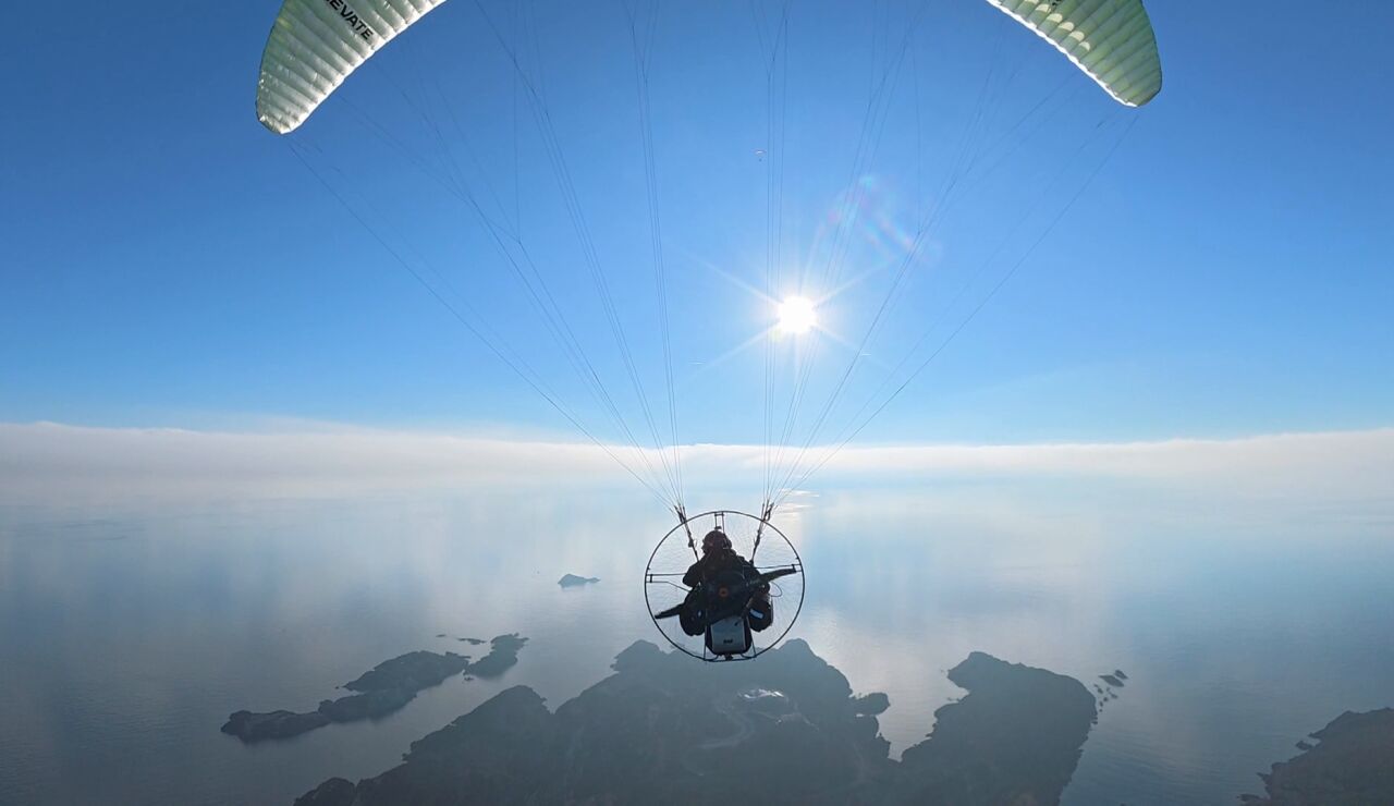 Nico Aubert cruza los Pirineos en solitario en su paramotor: 773 km en cinco d&iacute;as