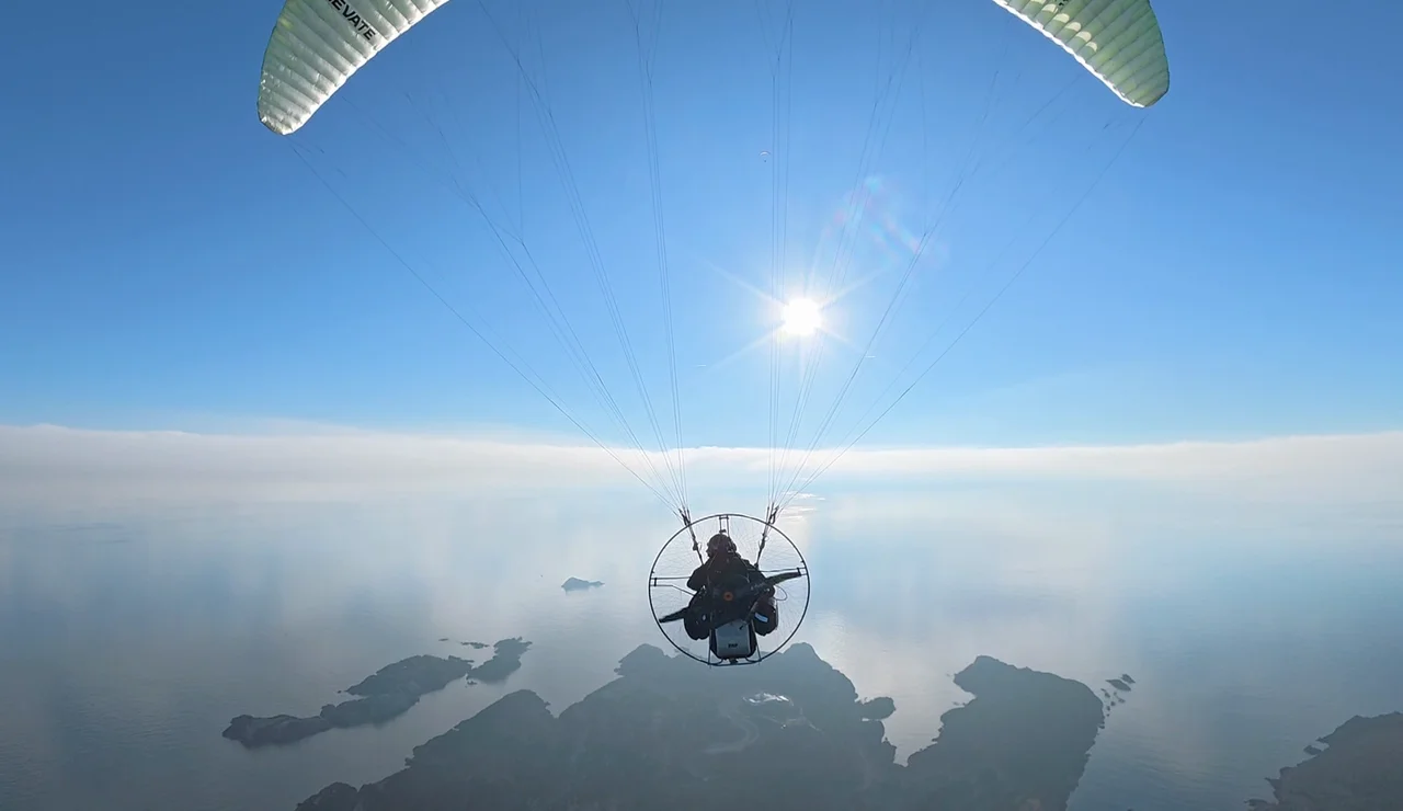 Nico Aubert cruza los Pirineos en solitario en su paramotor: 773 km en cinco días