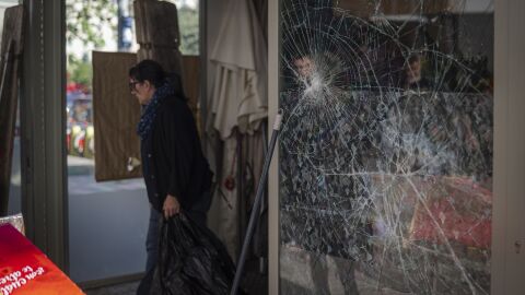 Imagen de los destrozos por los disturbios en Barcelona