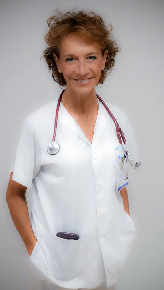 Dra. Eva Ciruelos Dra. Eva Ciruelos