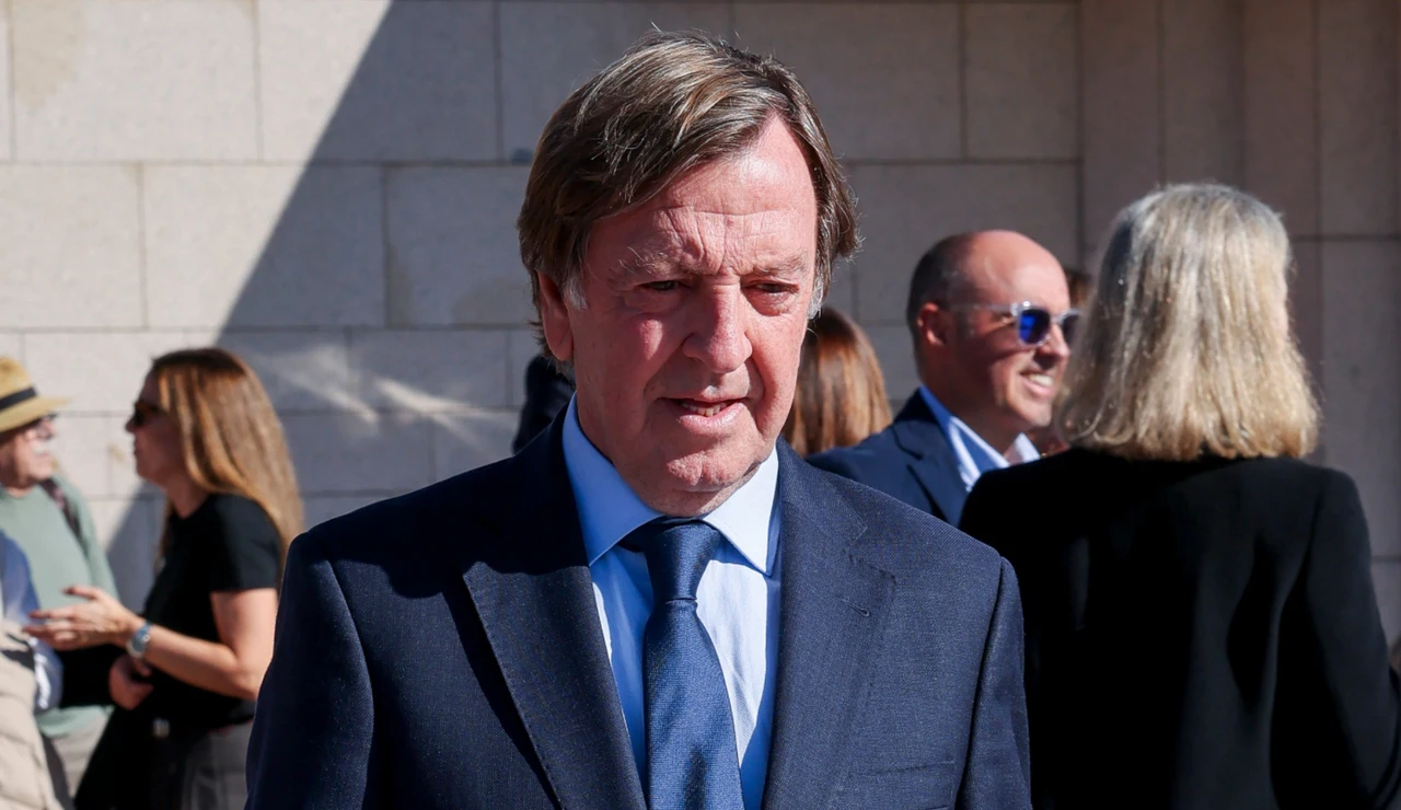 Curro Vázquez en el funeral de su hermano Antonio