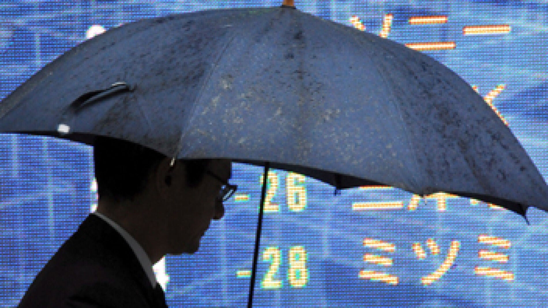 Monitor que muestra el &iacute;ndice Nikkei