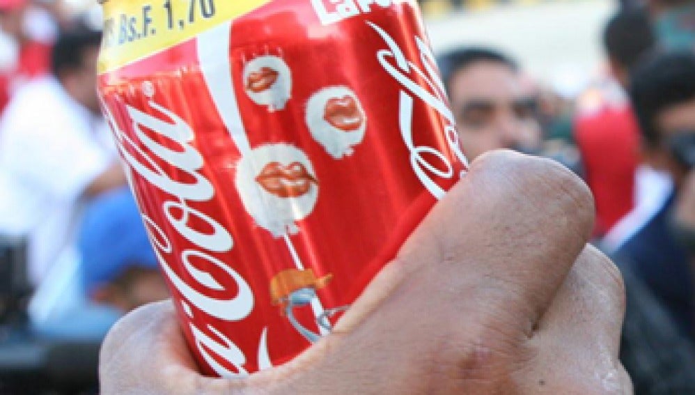 Chávez echa a Coca-Cola de Caracas