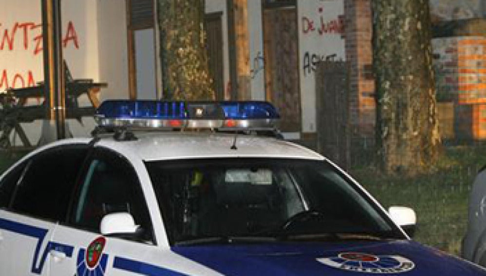 Coche de la Ertzaintza
