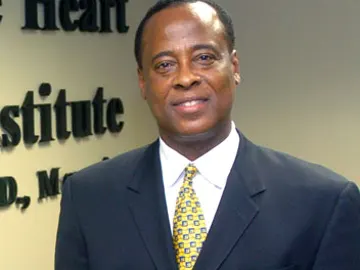 El médico de Jackson vuelve a ejercer El médico de Jackson vuelve a ejercer