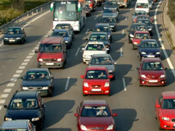 La DGT prevé 15 millones de desplazamientos durante las fiestas navideñas La DGT prevé 15 millones de desplazamientos durante las fiestas navideñas