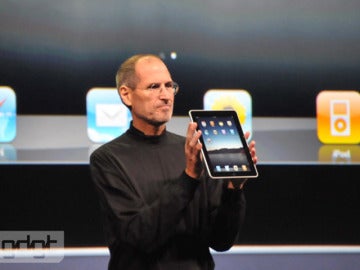 Steve Jobs muestra el iPad