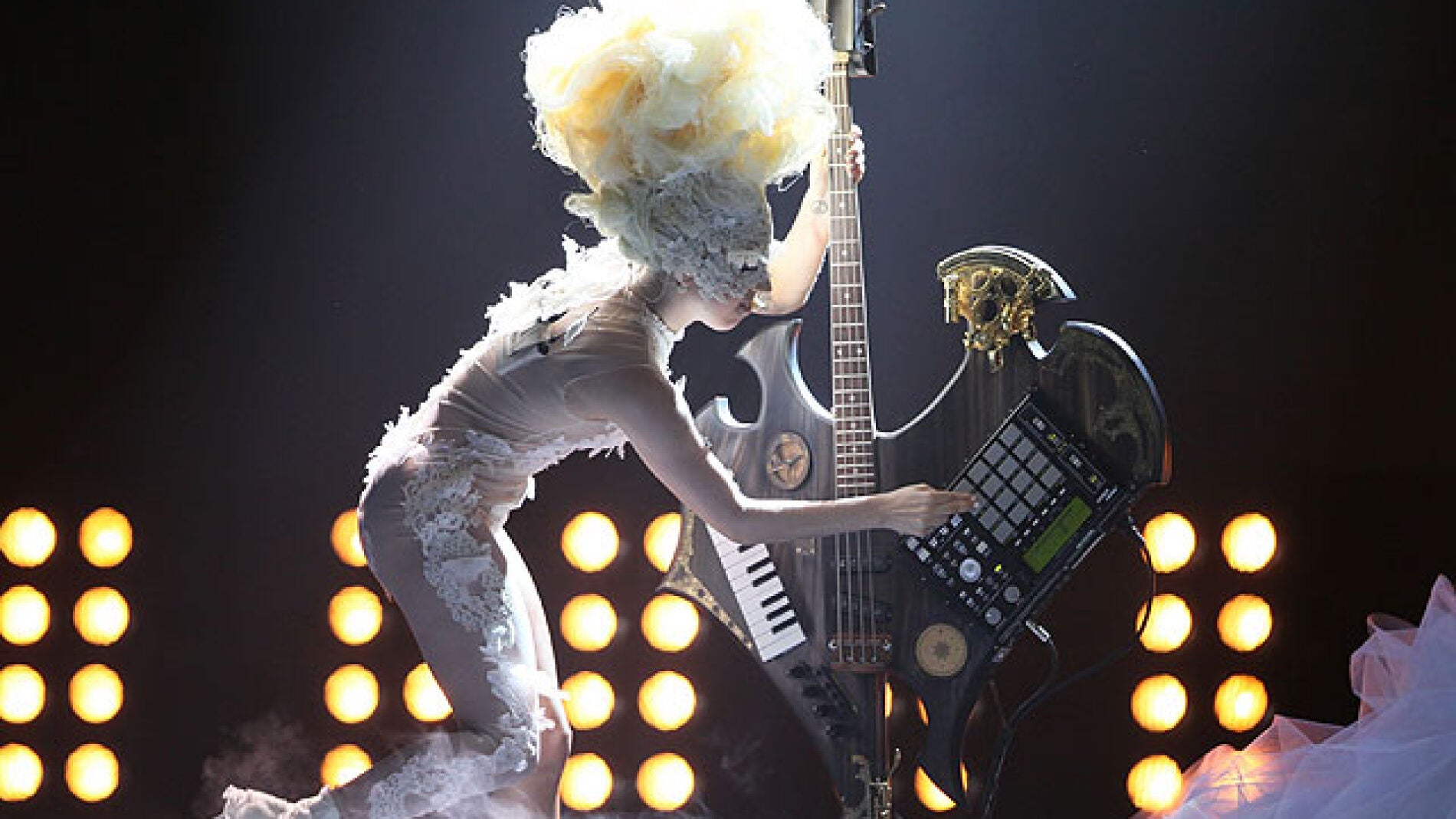 Lady Gaga en los Premios Brit