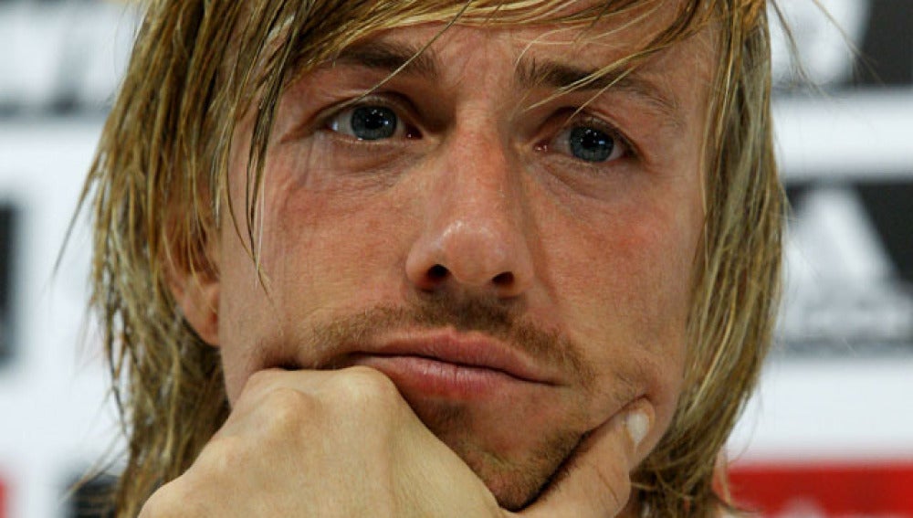 Guti anuncia su adiós al Madrid