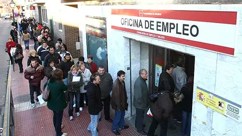 Cola en una oficina del Inem Cola en una oficina del Inem