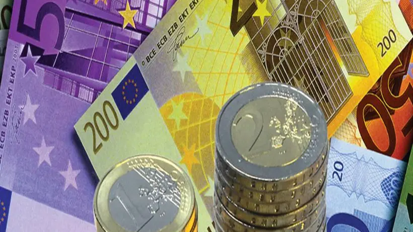 Billetes y monedas de Euro Billetes y monedas de Euro