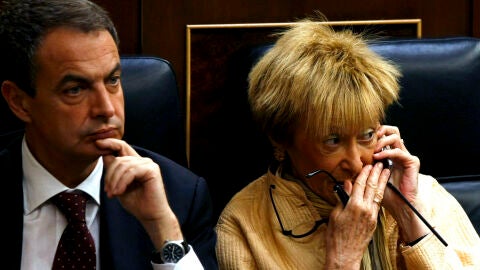 Zapatero saca adelante sus recortes