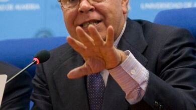 Felipe González reclama una legalización internacional de las drogas