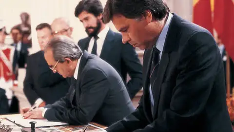 Firma del Tratado de Adhesión Firma del Tratado de Adhesión