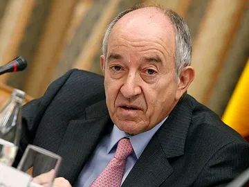 Miguel Ángel Fernández Ordóñez defiende la reforma de las pensiones Miguel Ángel Fernández Ordóñez defiende la reforma de las pensiones