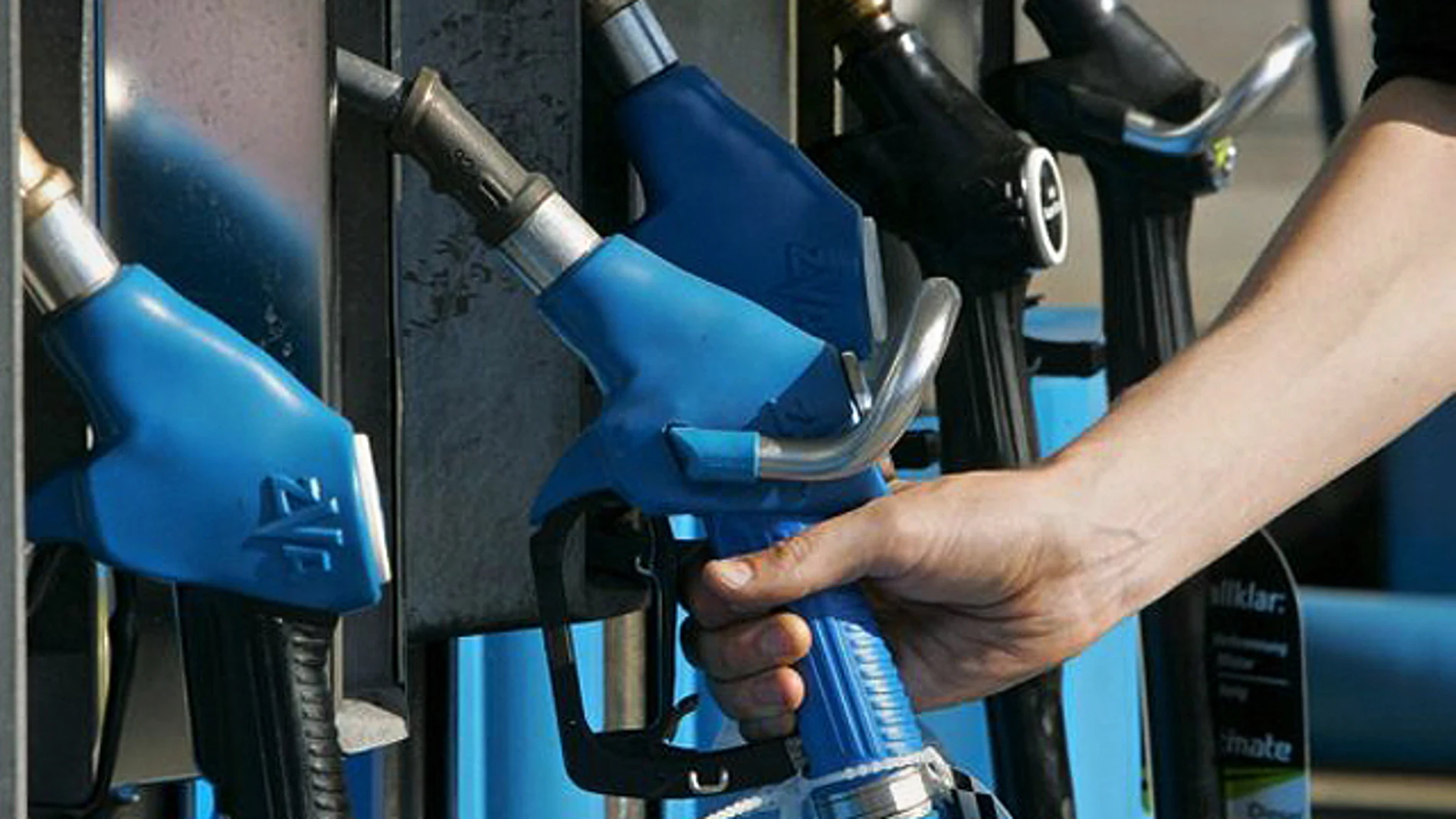 La gasolina, más cara La gasolina, más cara