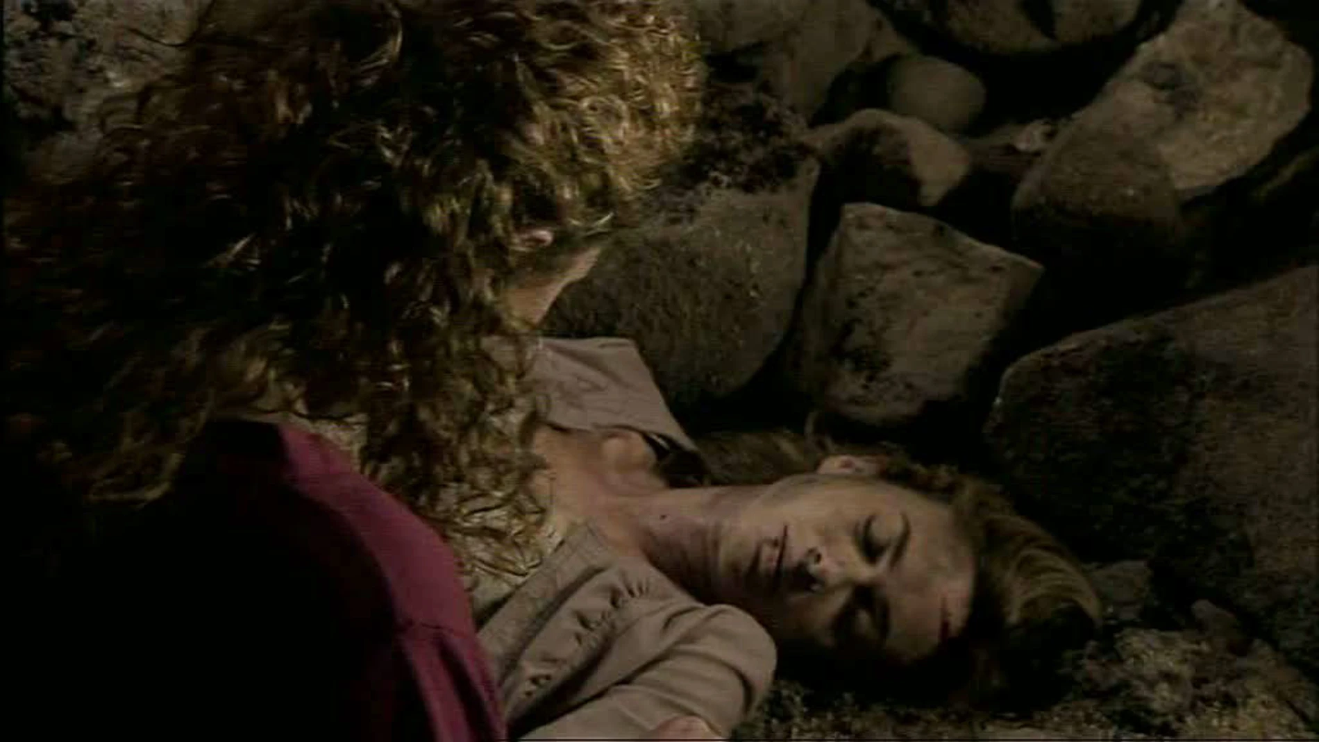 Alicia descubre que Amelia ha sido asesinada