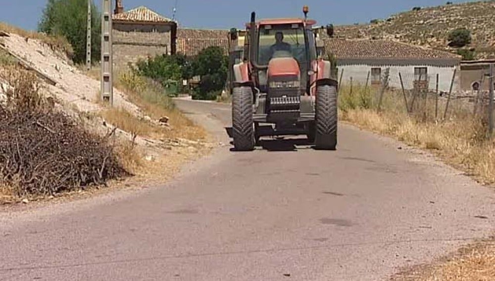 Tractor en Tórtoles de Esgueva