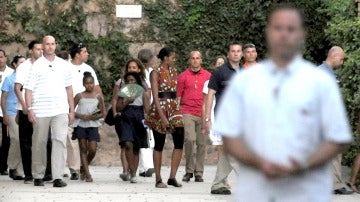 Michelle Obama a su salida tras visitar la Alhambra