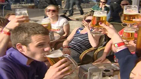 Playa, marcha y borrachera, nos vamos a Espa&ntilde;a