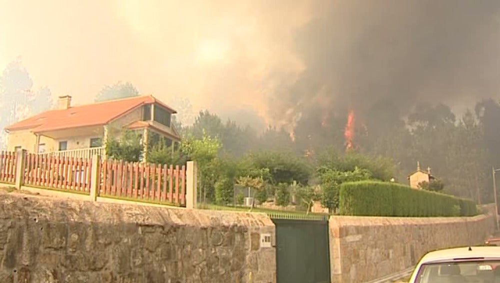 Imagen del incendio en Boiro