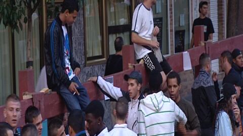 Los menores contin&uacute;an corriendo en los encierros