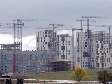 Edificio de viviendas en construcción