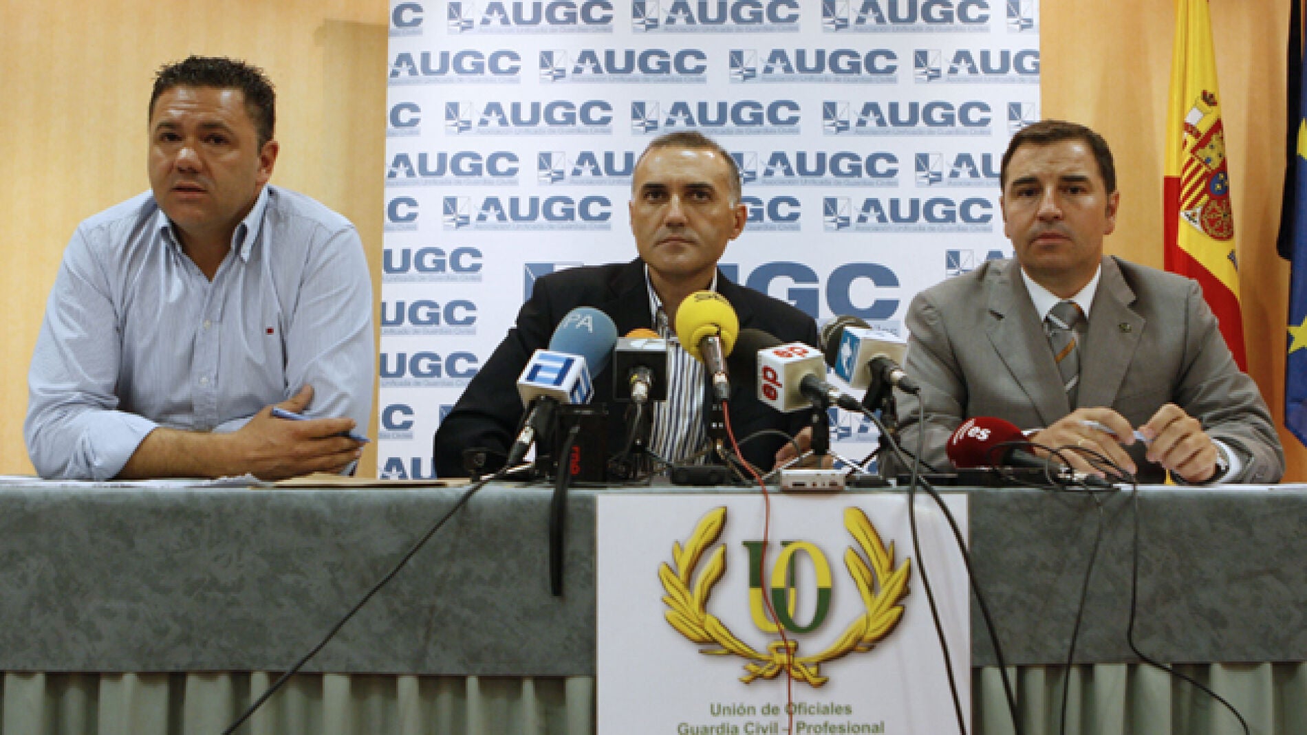 Miembros de la AUGC y la UO