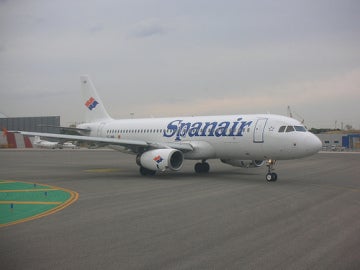 Un avión de Spanair despegando