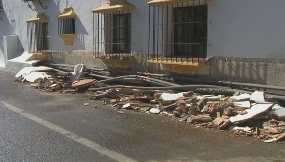 Tres heridos por la explosión de una caldera en Málaga