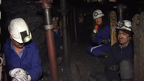 Rescates en el fondo de la tierra Rescates en el fondo de la tierra