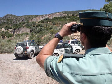 Un agente de la Guardia Civil