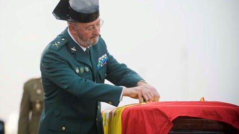El entierro de los guardias civiles