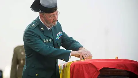 El entierro de los guardias civiles El entierro de los guardias civiles