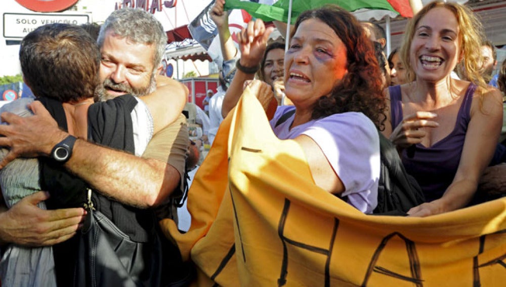 Los activistas a su llegada a Las Palmas