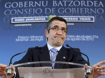 Patxi López tras presidir el Consejo del Gobierno Vasco Patxi López tras presidir el Consejo del Gobierno Vasco