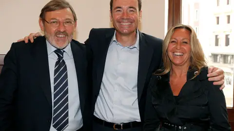 Trinidad Jiménez, junto a Lissavetzky y Gómez Trinidad Jiménez, junto a Lissavetzky y Gómez