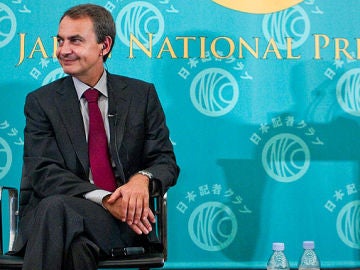Zapatero, ante la prensa en Japón