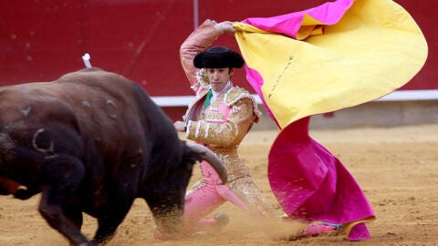 Talavante con el capote