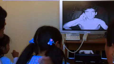 Claudio Yañez habla a su familia Claudio Yañez habla a su familia